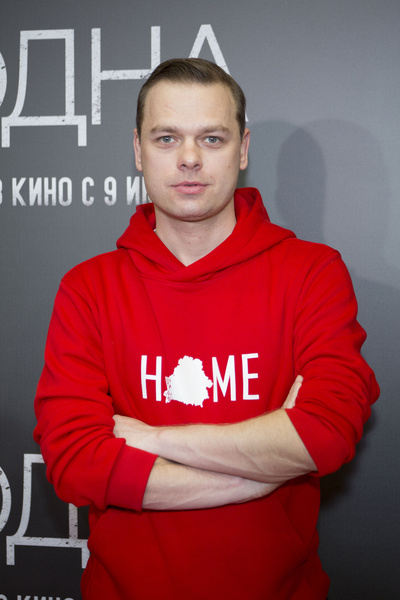 Звезда «Молодежки» Влад Канопка: «Могу без зажима показать пипирку в кино»