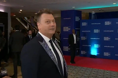 Ведущий высмеял охрану за минуту до покушения на Трампа