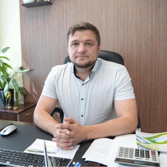 <p>Антон Елютин</p>