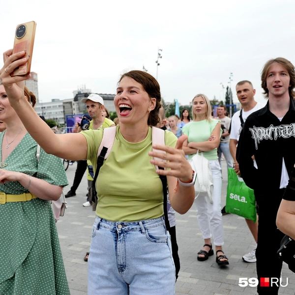 Некоторые громко пели и танцевали… | Источник: Ирина Тропина / 59.RU