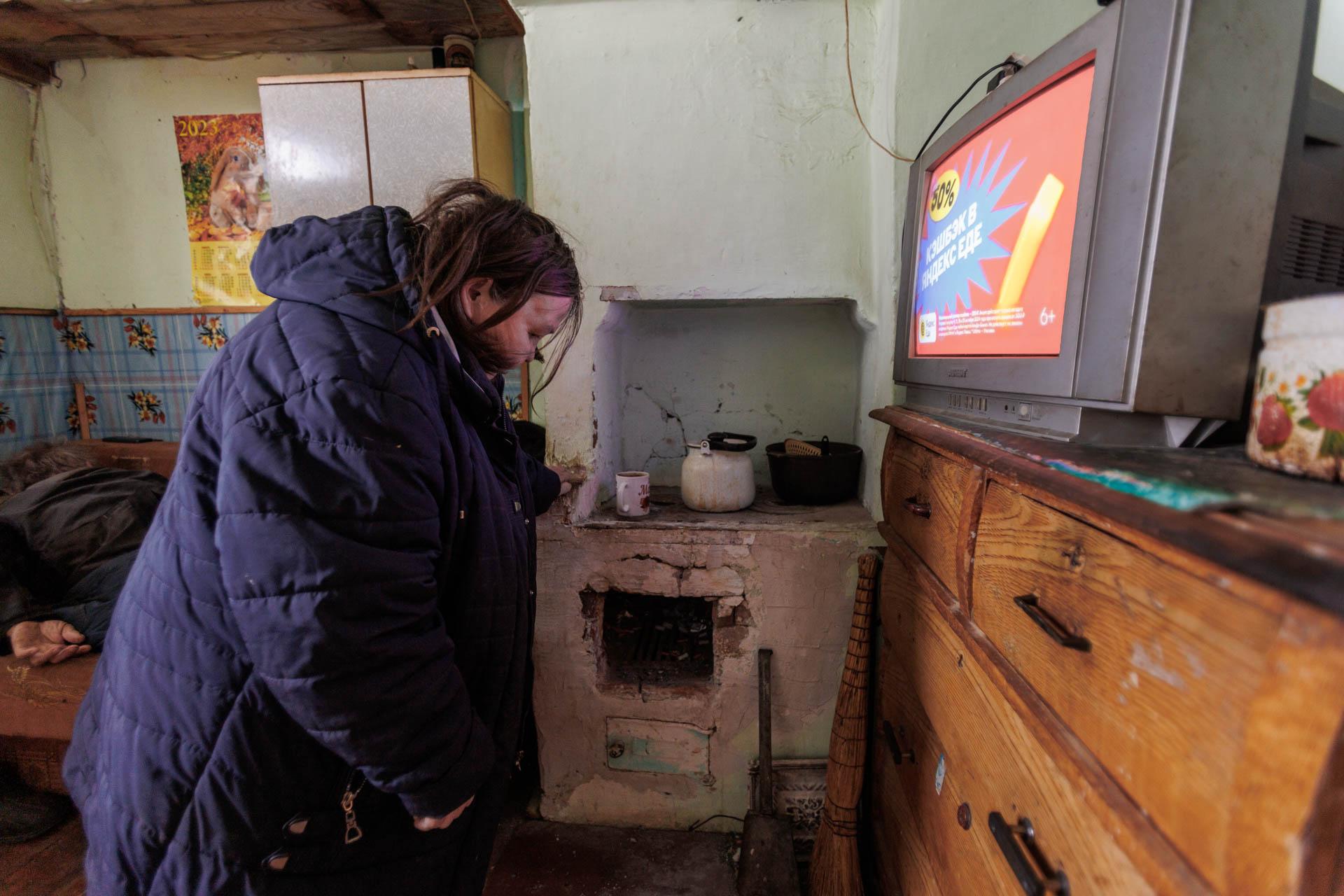 «Не забудьте президенту написать»: жильцы дома под Тюменью воюют с УК — они выживают без канализации и отопления