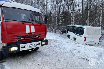 Автобус в Башкирии съехал в кювет: пострадали пассажиры