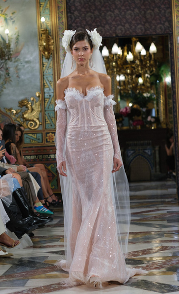Модные тенденции свадебных платьев | Свадебный салон Валенсия (Москва)