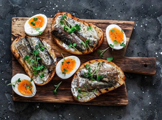 Это опасно: 6 привычных продуктов, которые содержат больше всего холестерина — забудьте о них