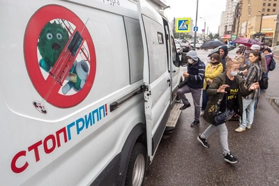 Петербург получил 2,37 млн доз вакцины от гриппа