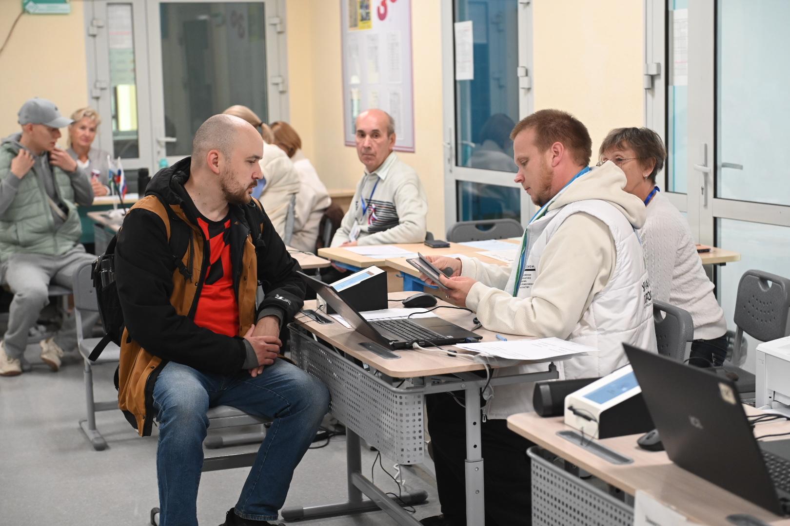 В Екатеринбурге внезапно изменили список адресов, где можно проголосовать