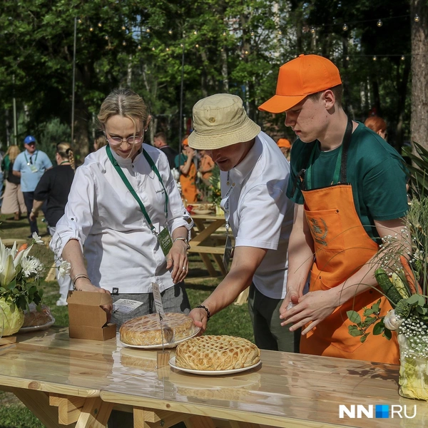 Угощений хватило всем | Источник: Наталья Бурухина / NN.RU