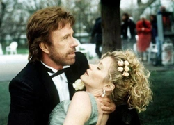 Причина смерти Чака Норриса: легендарный актер скончался на Гавайях