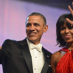 Барак Обама похвалил бальное платье Мишель