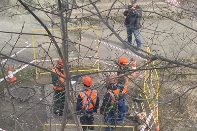 Челябинка возмущена фотосессией рабочих при проблемах с водой