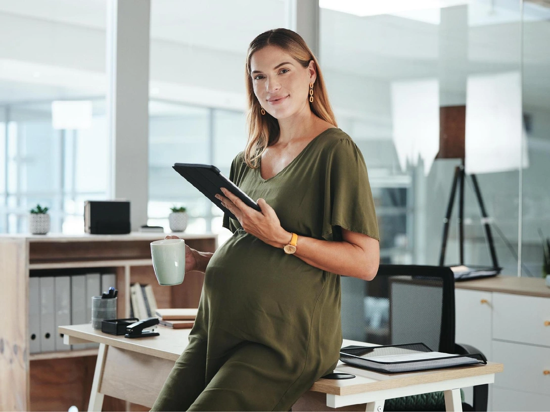 Могут ли уволить беременную женщину с работы | marieclaire.ru