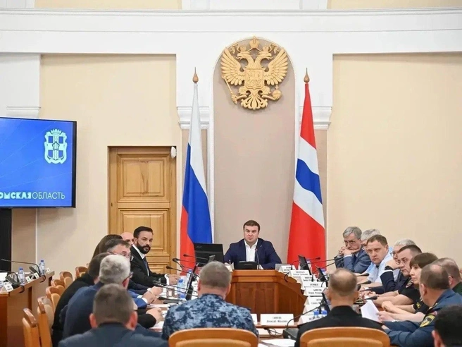 Сегодня профильные службы продолжают оперативно устранять последствия произошедшего, подчеркнул глава региона | Источник: Управление пресс-службы губернатора и правительства Омской области