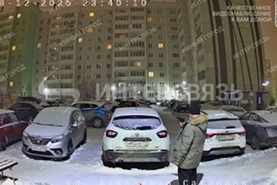 Пистолет в подъезде: мужчина напугал соседей на Академика Сахарова