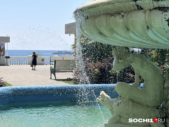 Море и солнце расслабляет людей | Источник: Анна Грицевич / SOCHI1.RU