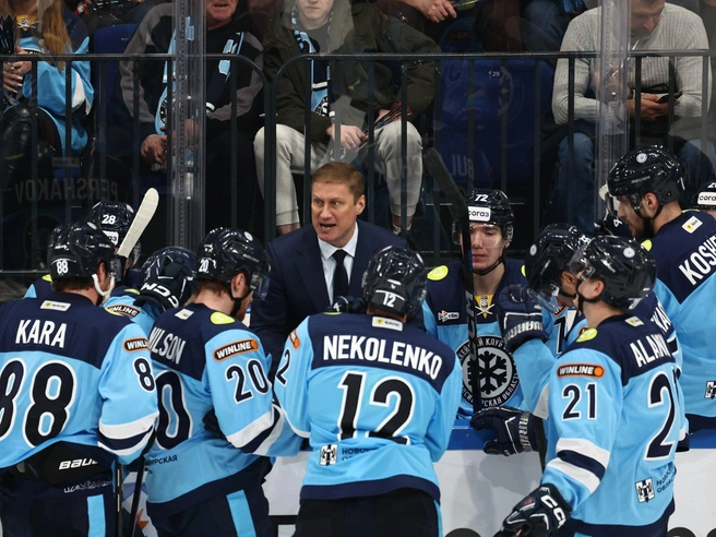 Под занавес третьего периода «Сибирь» использовала 30-секундный тайм-аут. | Источник: Александр Ощепков / NGS.RU