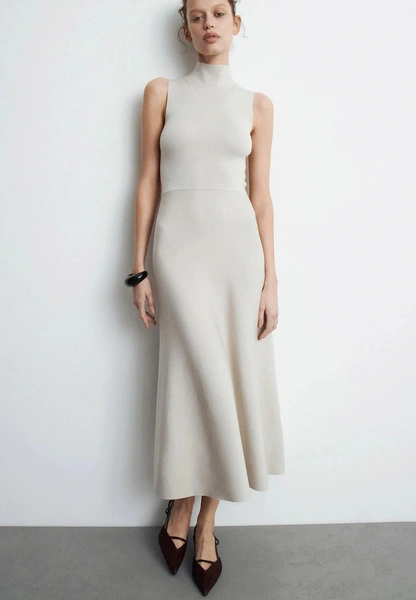 10 трикотажных платьев, которые заменят весь зимний гардероб