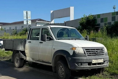 Жители челябинского ЖК пожаловались на гонки на грузовом УАЗе
