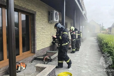 В Челябинске пожарные съехались к ресторану из-за задымления