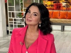 Стриженовы отмечают 7-летие внука: братья-близнецы на руках бабушки и дедушки, вся семья в праздничных футболках