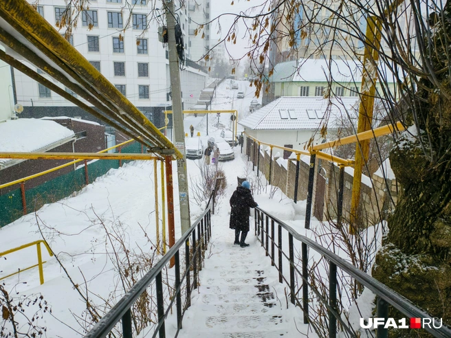 Спускаться только держась за поручни | Источник: Булат Салихов / UFA1.RU