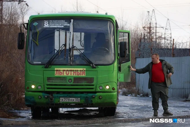 График у «газелистов» свободный&nbsp;— можно выйти на работу когда угодно. Но заплатить хозяину машины нужно каждый день | Источник: Евгений Софийчук / NGS55.RU 