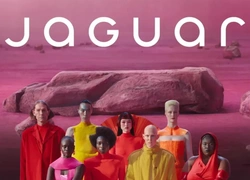 Глава Jaguar Land Rover Адриан Марделл покидает пост после провала инклюзивного ребрендинга. Он проработал в компании 35 лет