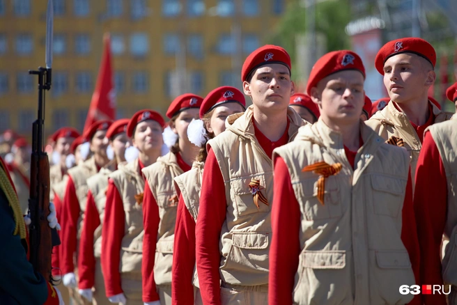 Здравствуй, мама, возвратились мы не все… Босиком бы пробежаться по росе! | Источник: Роман Данилкин / 63.RU 