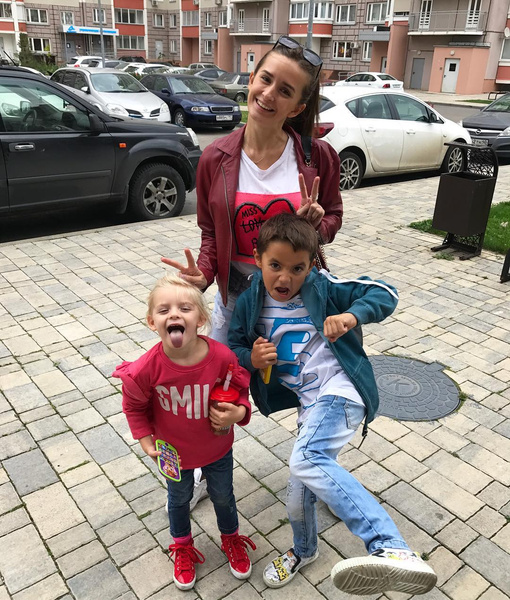 Маргарита Агибалова заставляет Бэллу ходить в детский сад