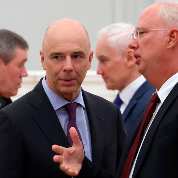 Министр финансов Антон Силуанов и генеральный директор Российского фонда прямых инвестиций (РФПИ), спецпредставитель президента России Кирилл Дмитриев | Источник: kremlin.ru