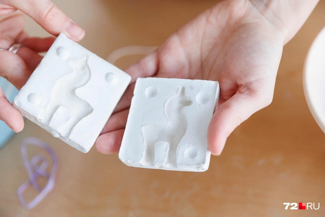 Так, посмотрите, выглядит форма для создания миниатюрной лошадки, точнее, конек-единорог | Источник: Ирина Шарова / 72.RU 