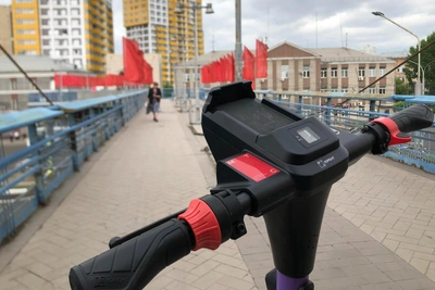 Красноярцы жалуются мэру на самокаты