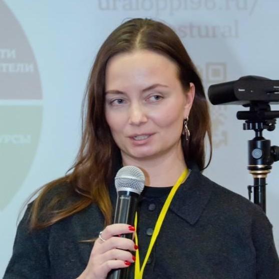 <p>Елена Тевс</p>