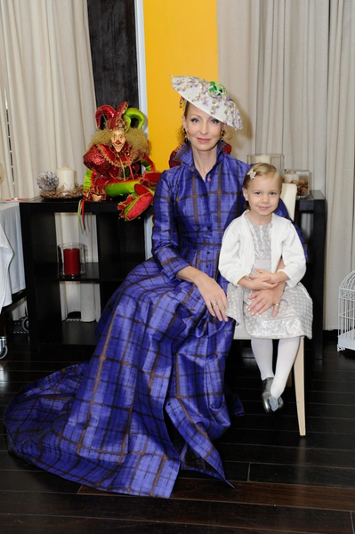 Балерина говорила, что Владислав не поддерживал ее в творческих и бизнес-начинаниях, а порой не давал денег, так что она была вынуждена зарабатывать на ребенка сама