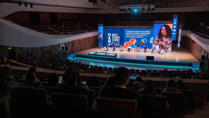 Саммит как точка встречи культур: участники BRICS+ Fashion Summit — о знакомствах с коллегами со всего мира | Источник: Пресс-служба