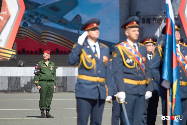 В такой торжественный момент лучше не отвлекаться  | Источник: Роман Данилкин / 63.RU 