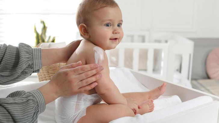 Как ухаживать за кожей младенца в холодное время года: 3 основных этапа