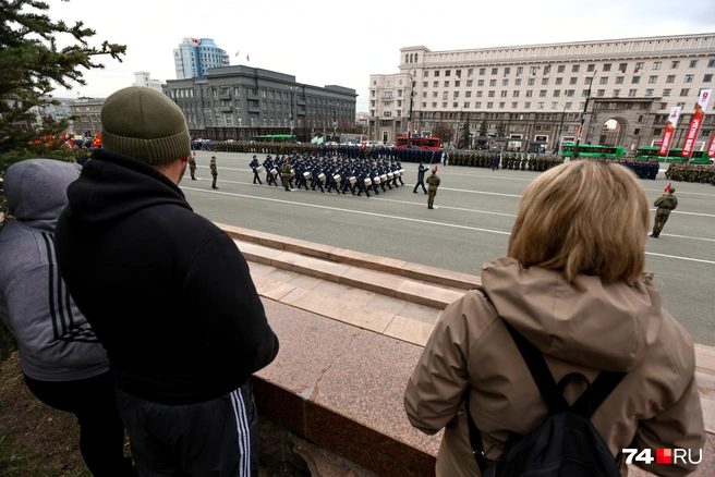 Репетировать торжественное построение челябинский гарнизон будет весь день | Источник: Наталья Лапцевич