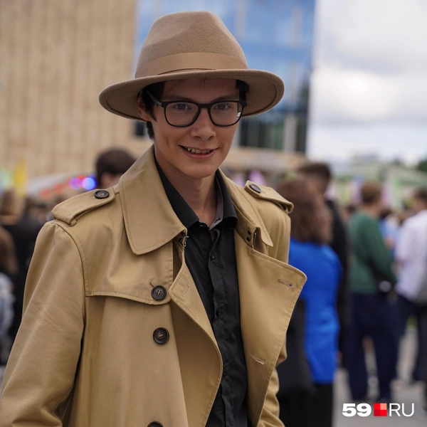 Не знаем, какие ассоциации этот образ вызывает у вас, а мы сразу вспомнили инспектора Гаджета | Источник: Репсиме Зурнаджян / 59.RU