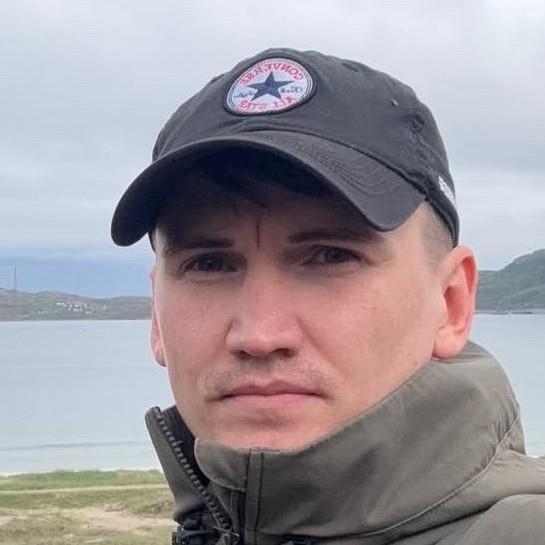 <p>Ильдар</p>