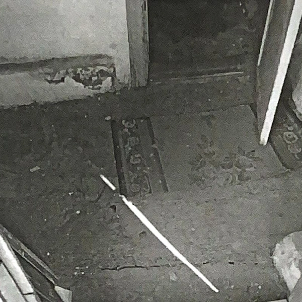 Трещины появились даже в бетонном полу | Источник: из материалов технического обследования