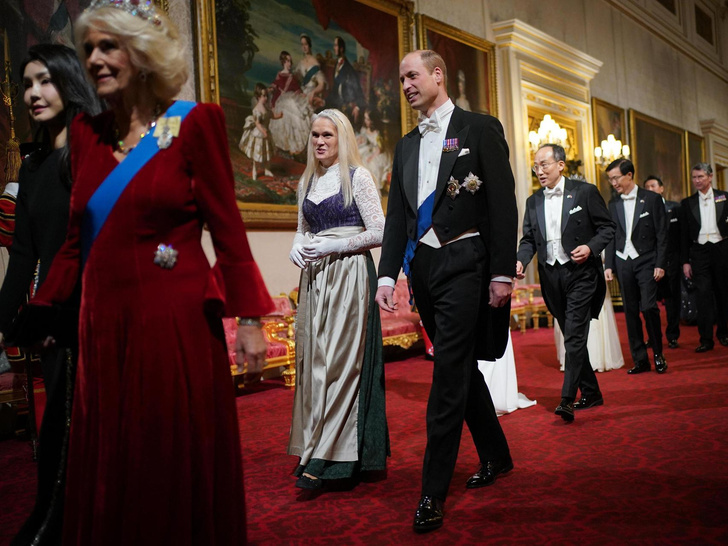 Секреты дворца: как готовят торжественные приемы во дворце короля Карла III
