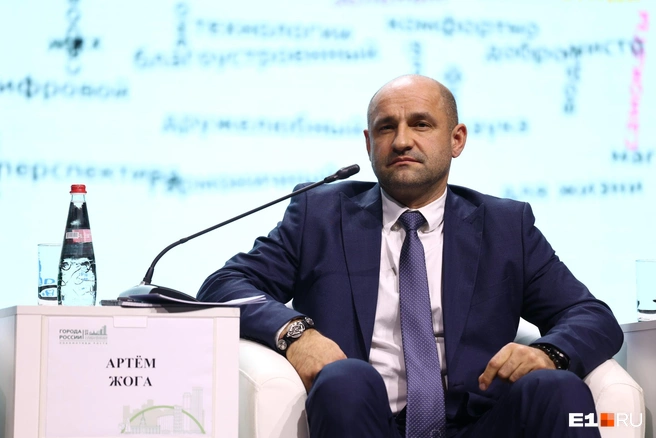 Артем Жога отличается статью и брутальной внешностью | Источник: Владислав Лоншаков / E1.RU