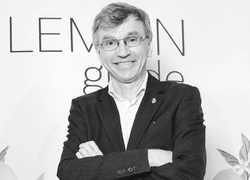 Дмитрий Грозный: «Если вы увидите в ресторанах Москвы тарелку с лимонами, смело делайте заказ. Проверено миллиардерами!»