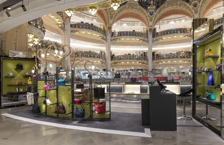 Pop up бутик Ethan K в Galeries Lafayette от Хуана Пабло Молино (фото 6)