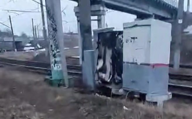 Такие батарейные шкафы просят поджигать кураторы | Источник: Скриншот с видео МВД МЕДИА