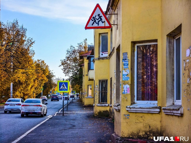 У желтых домиков окна практически в пол | Источник: Булат Салихов / UFA1.RU