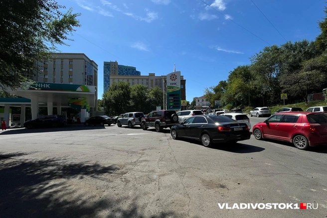 Проблема продолжает нервировать автомобилистов | Источник: Елена Буйвол / VLADIVOSTOK1.RU