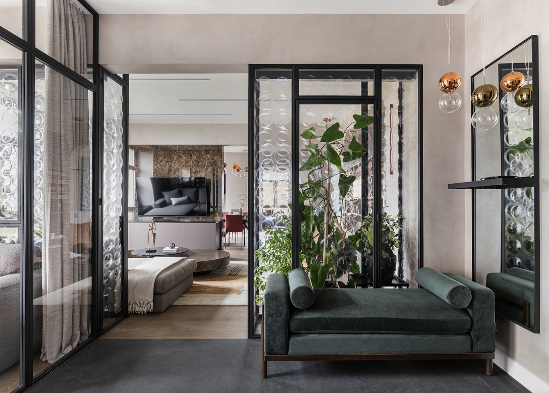 Перегородки, Fresh.Glass. Банкетка, Dantone Home. | Источник: Антон Лихтарович. Стиль: Ирина Темнова