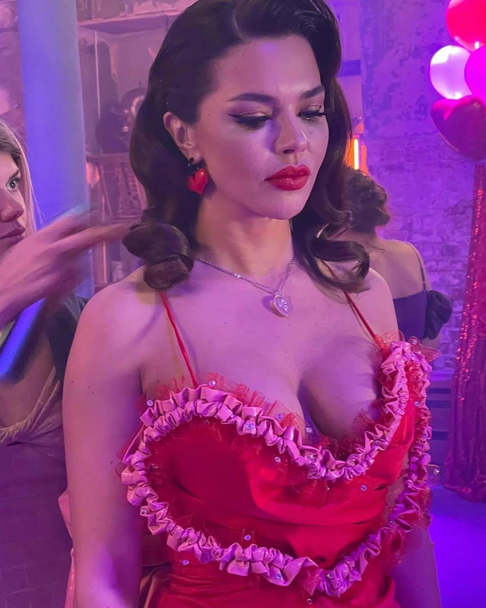 Источник: karinazvereva / Instagram (экстремистская организация, деятельность запрещена на территории РФ)