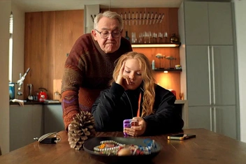 Как общаться с зумерами и «альфа»: мануал для старшего поколения